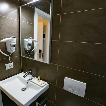 Home Hotel Hotell Tirana