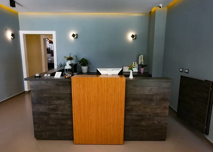 Home Hotel Szálloda Tirana