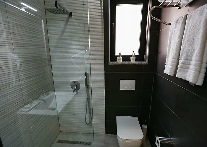 Home Hotel Szálloda Tirana