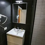 Home Hotel Tiran